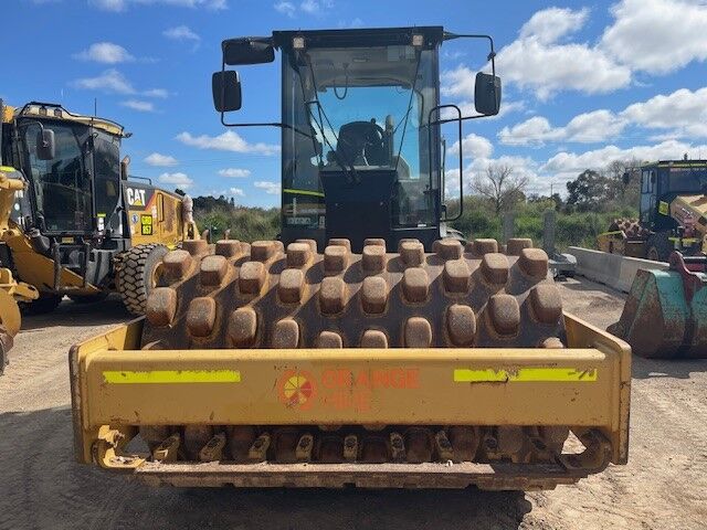 Caterpillar CP54B 12T Padfoot Roller image 5