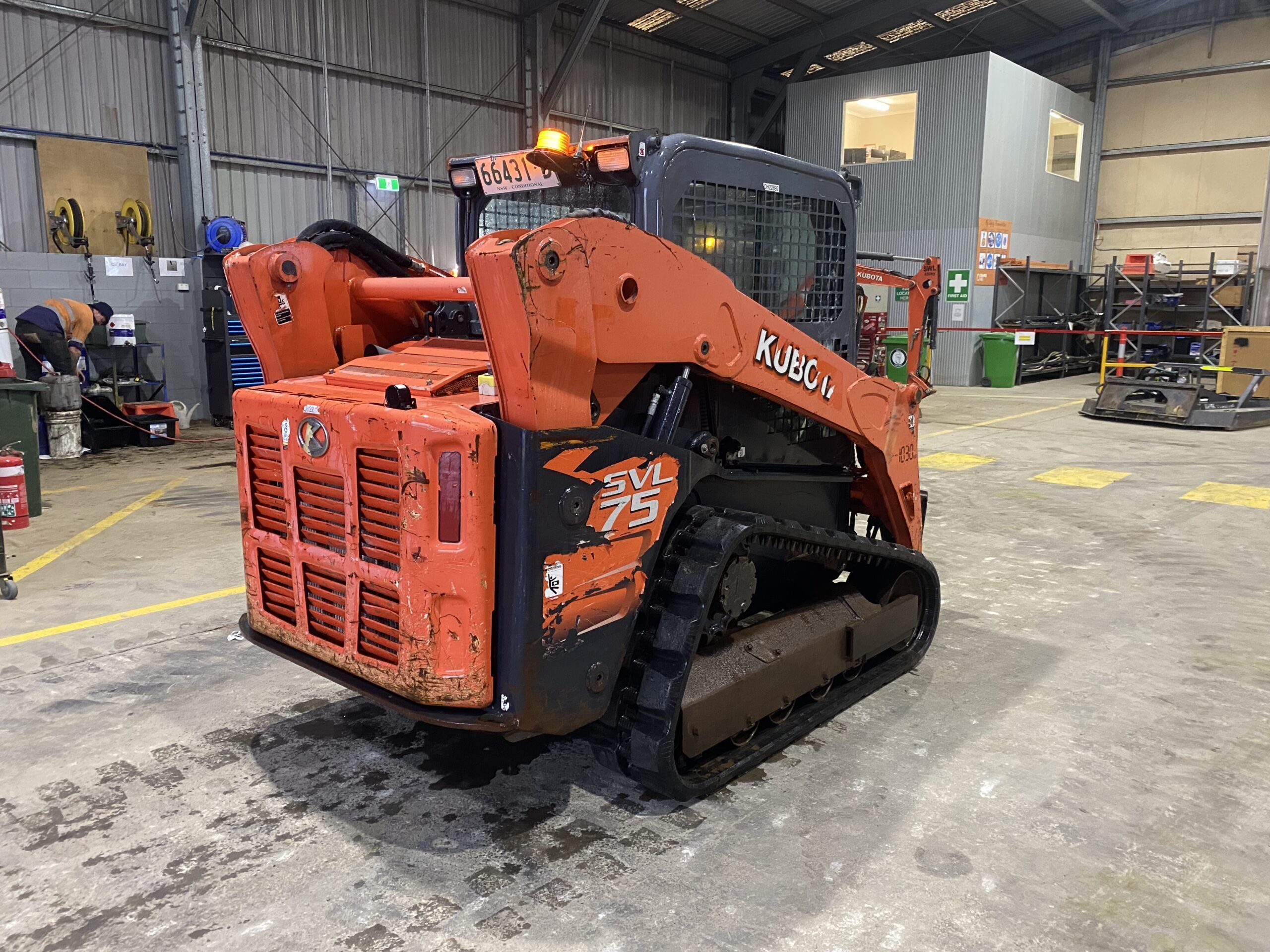 Kubota SVL75 75HP Track Loader SYD image 4