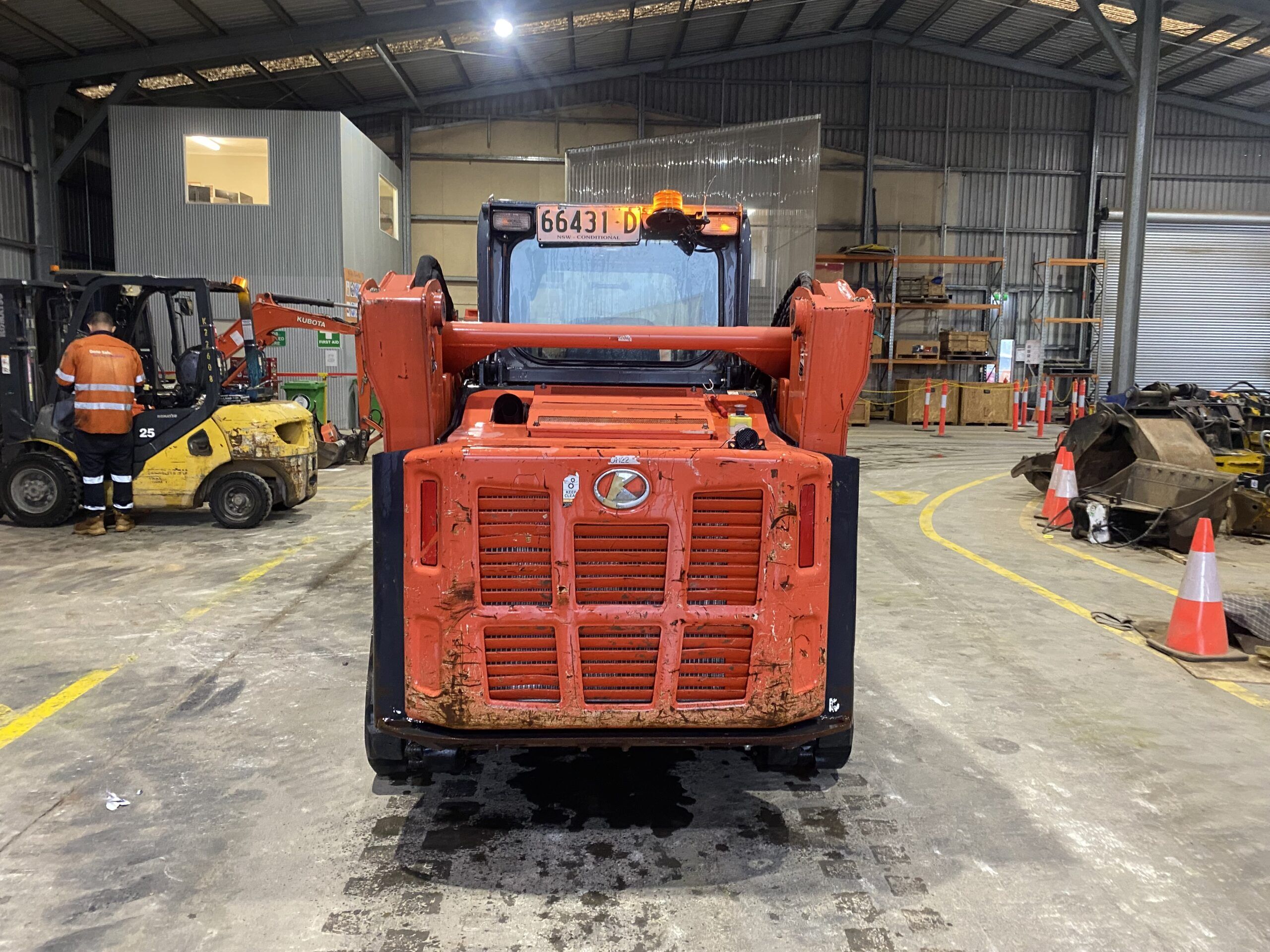 Kubota SVL75 75HP Track Loader SYD image 5
