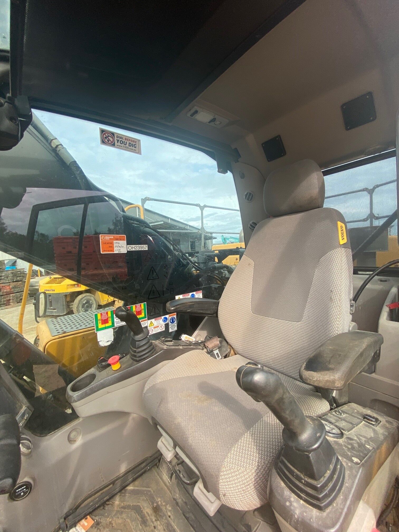 Volvo EC300DL 30T Excavator – QLD image 7