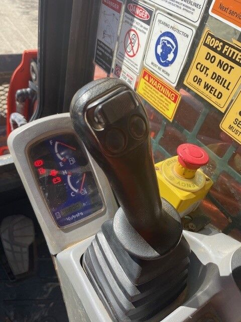 Kubota SVL90-2 90HP Track Loader