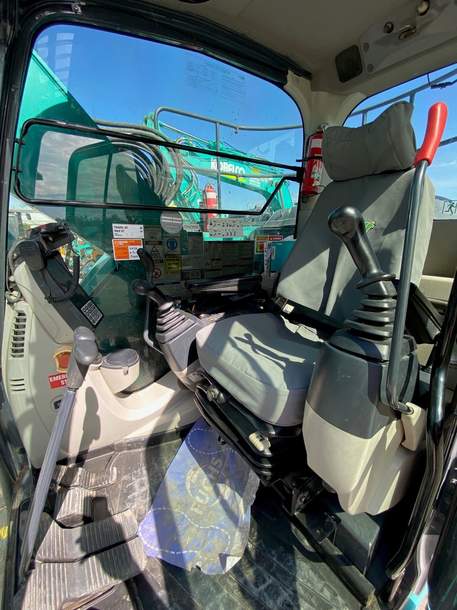 Kobelco SK135SR-3 13.5T Excavator – QLD image 6