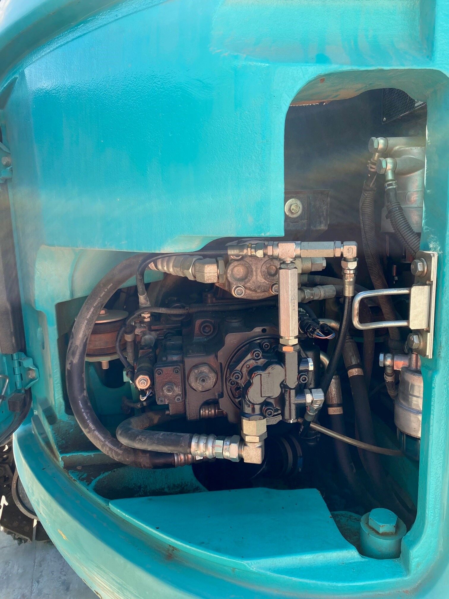 Kobelco SK135SR-3 13.5T Excavator – QLD image 10