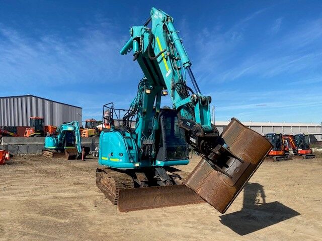 Kobelco SK135SR-3 13.5T Off Set Boom Excavator (Knuckle/Tilt Hitch) image 3