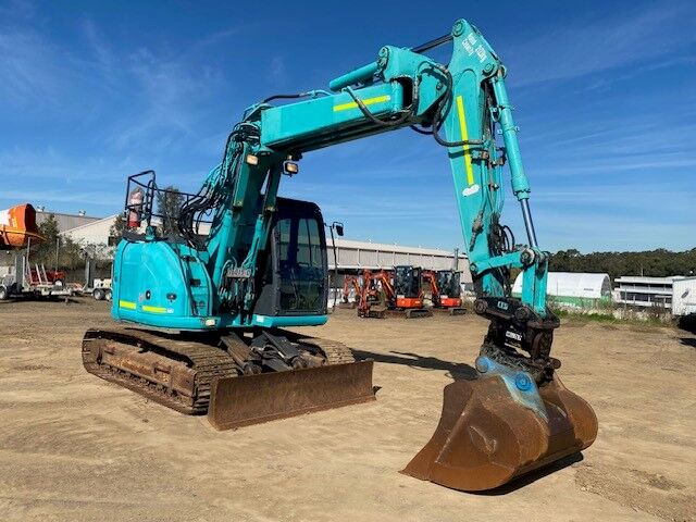 Kobelco SK135SR-3 13.5T Off Set Boom Excavator (Knuckle/Tilt Hitch) image 5